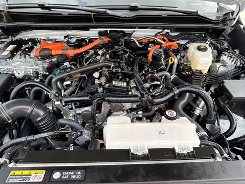 Certified 2025 Toyota 4Runner TRD Off-Road AWD/4WD image 17