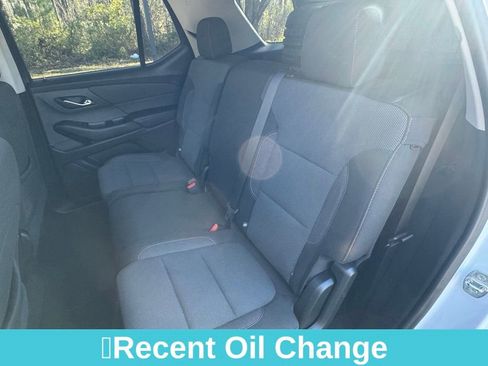 Used 2021 Chevrolet Traverse LS image 19