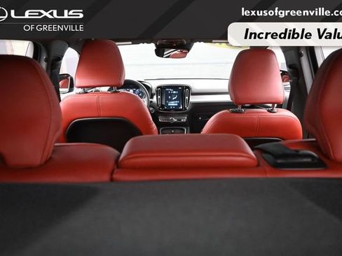 Used 2019 Volvo XC40 T5 Momentum AWD/4WD image 26