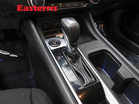 Used 2024 Nissan Sentra SV w/ Lighting Package FWD image 13