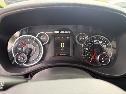 Used 2024 RAM 1500 Big Horn AWD/4WD image 12