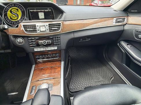Used 2014 Mercedes-Benz E 350 4MATIC Sedan w/ Premium 1 Package image 21