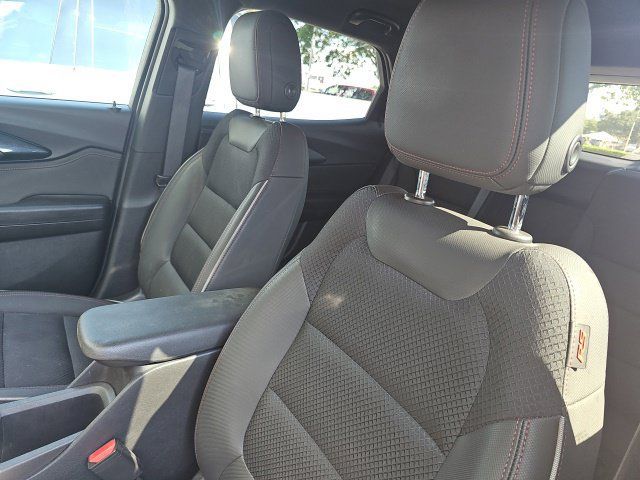 Used 2022 Chevrolet TrailBlazer RS FWD image 7