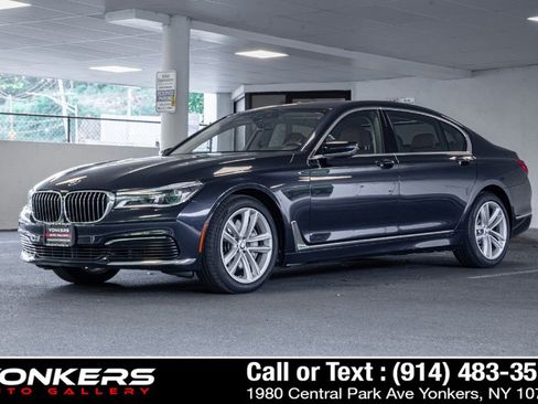Used 2019 BMW 750i xDrive w/ Executive Package AWD/4WD image 1