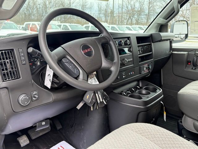 New 2026 GMC Savana 2500 w/ Driver Convenience Package RWD image 33