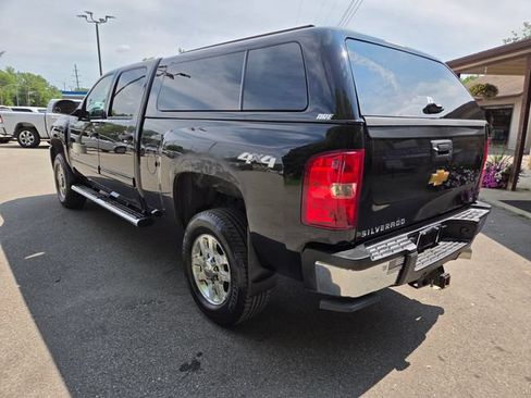 Used 2014 Chevrolet Silverado 2500 LT w/ Interior Plus Package AWD/4WD image 4