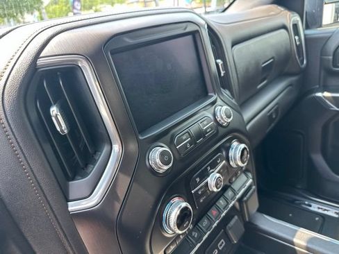 Used 2023 GMC Sierra 2500 AT4 AWD/4WD image 11