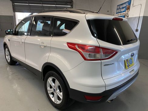 Used 2016 Ford Escape SE w/ SE Leather Comfort Package image 4