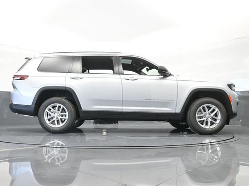 Used 2024 Jeep Grand Cherokee L Laredo RWD image 53