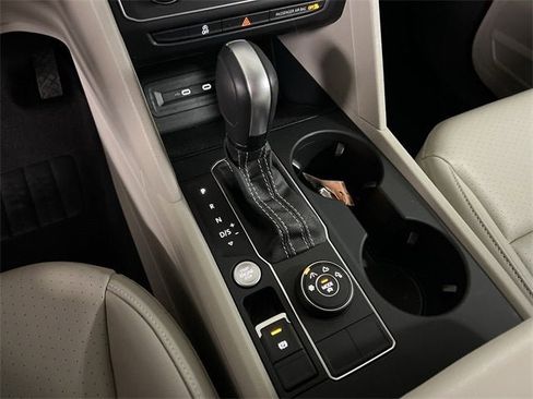 Used 2022 Volkswagen Atlas SE image 15