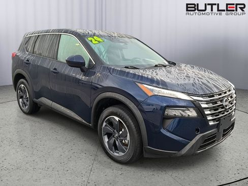 Used 2024 Nissan Rogue SV FWD image 8