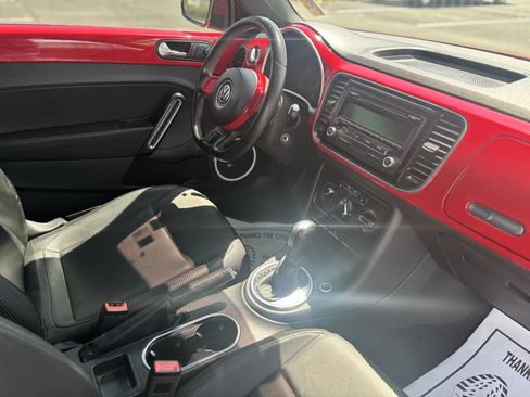 Used 2012 Volkswagen Beetle 2.5 image 21