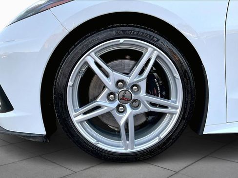 Used 2022 Chevrolet Corvette Stingray Coupe w/ Z51 Performance Package image 10