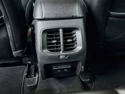 Used 2020 Jeep Cherokee Latitude Plus FWD image 28