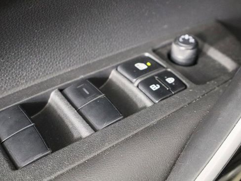 Used 2021 Toyota Corolla XSE image 19