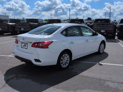 Used 2019 Nissan Sentra SV FWD image 8