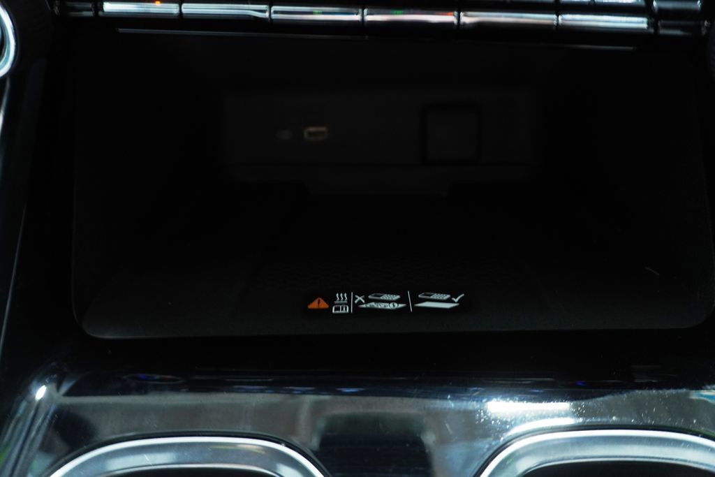 Used 2025 Chevrolet Traverse High Country AWD/4WD image 24