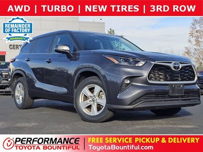 Used 2023 Toyota Highlander LE