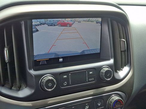 Used 2022 Chevrolet Colorado Z71 w/ Safety Package AWD/4WD image 19