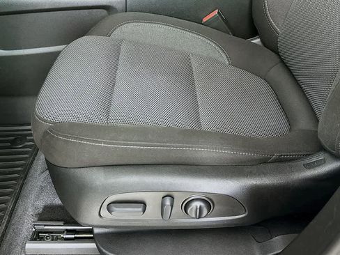 Used 2023 Chevrolet Traverse LT w/ Midnight/Sport Edition image 30