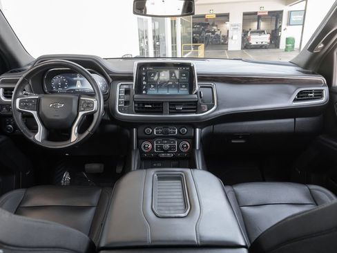 Used 2023 Chevrolet Suburban Z71 AWD/4WD image 25