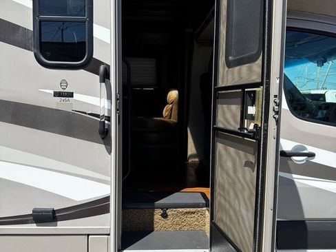 Used 2013 Mercedes-Benz Sprinter 3500 image 20