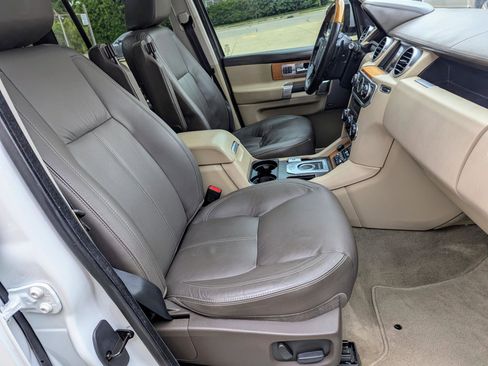 Used 2015 Land Rover LR4 HSE LUX image 11