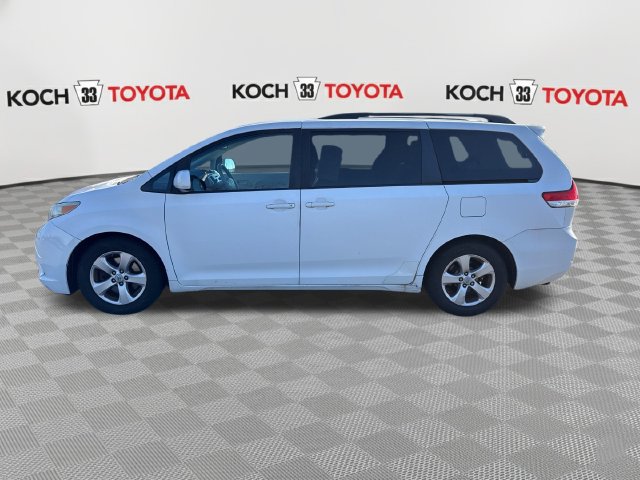 Used 2011 Toyota Sienna LE FWD image 4