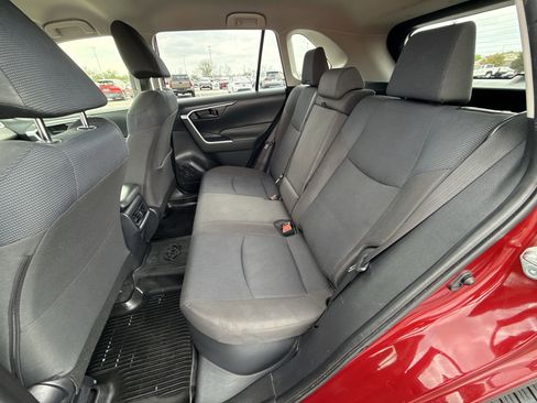 Certified 2020 Toyota RAV4 LE image 24