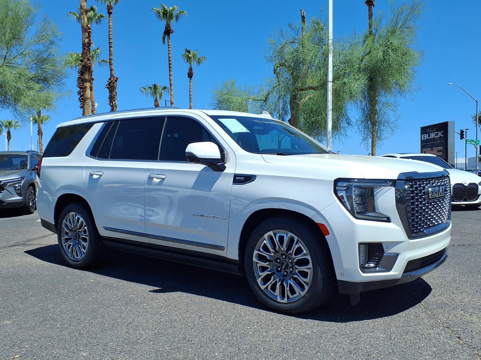 Used 2024 GMC Yukon Denali Ultimate AWD/4WD image 3