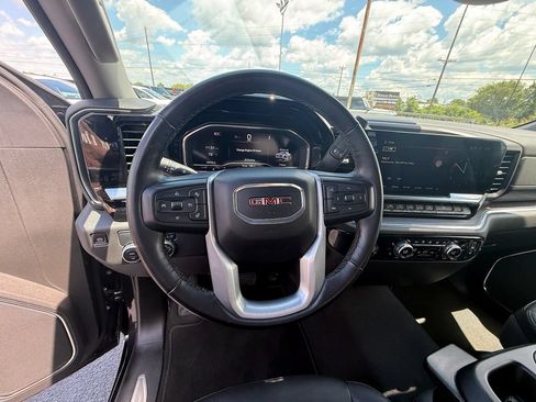 Used 2024 GMC Sierra 1500 SLT RWD image 16
