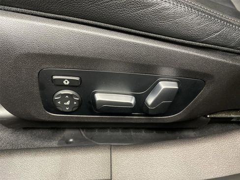 Used 2021 BMW 330e w/ M Sport Package RWD image 18