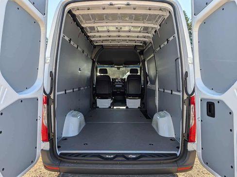 New 2025 Mercedes-Benz Sprinter 2500 image 22