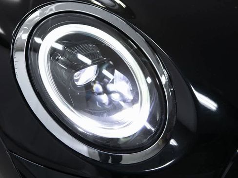 Used 2022 MINI Cooper S image 26