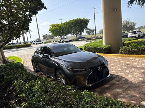 Certified 2023 Lexus IS 300 w/ Comfort Package RWD image 5