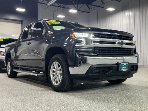 Certified 2022 Chevrolet Silverado 1500 LT w/ Z71 Off-Road Package AWD/4WD image 7