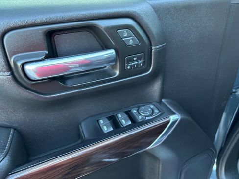 Used 2019 GMC Sierra 1500 SLT image 16