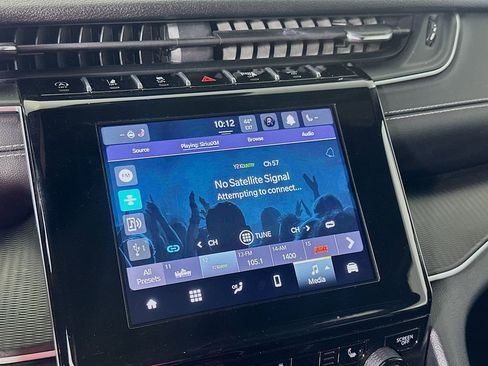 Used 2024 Jeep Grand Cherokee L Laredo image 29