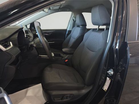 Used 2025 Toyota RAV4 XLE image 10