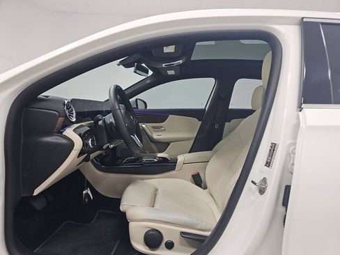 Used 2022 Mercedes-Benz A 220 4MATIC w/ Premium Package Lite image 7