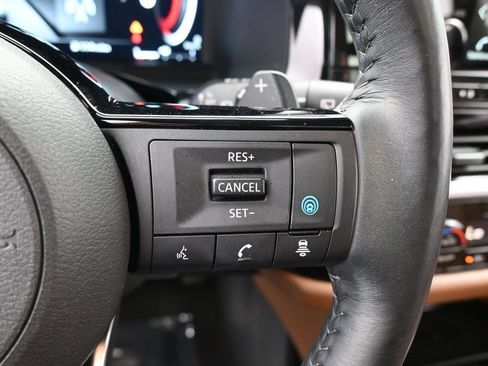 Used 2024 Nissan Pathfinder Platinum AWD/4WD image 19