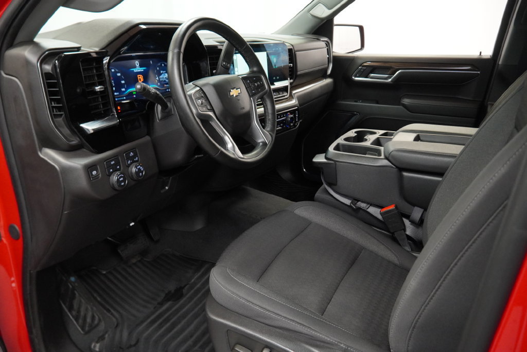 Used 2024 Chevrolet Silverado 1500 LT AWD/4WD image 19