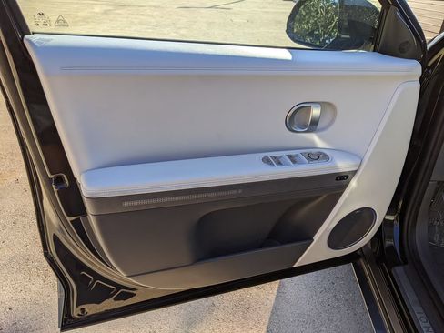 Used 2023 Hyundai Ioniq 5 Limited AWD/4WD image 9
