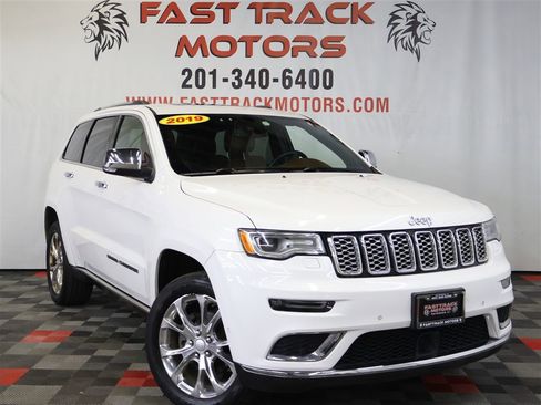 Used 2019 Jeep Grand Cherokee Summit image 3