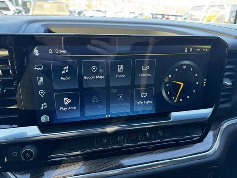 Used 2025 Chevrolet Silverado 3500 LT w/ Convenience Package image 3