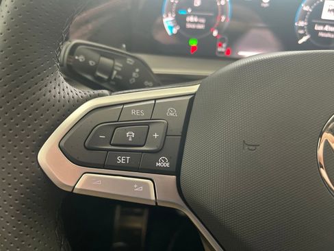 New 2026 Volkswagen Tiguan SE R-Line AWD/4WD image 19