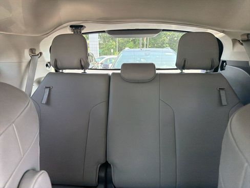 Used 2021 Toyota Sienna XLE FWD image 37