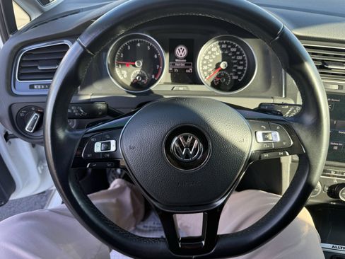 Used 2018 Volkswagen Golf Alltrack SEL image 13