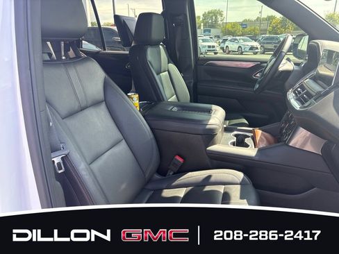 Used 2024 Chevrolet Tahoe RST w/ Luxury Package AWD/4WD image 19