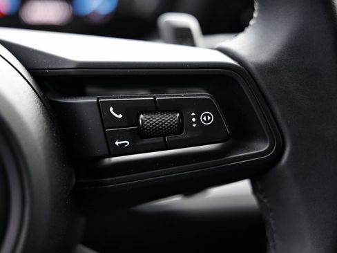 Certified 2025 Porsche Cayenne image 34